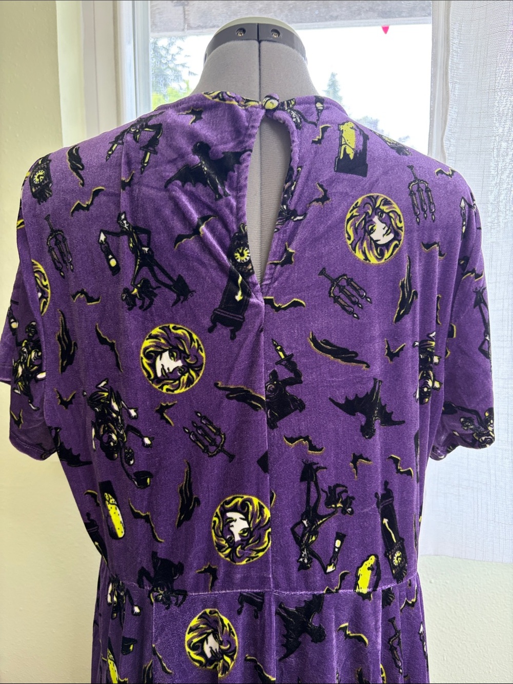 ‼️SOLD‼️ Torrid X Disney Haunted Mansion Velvet Dress - Picture 6 of 14